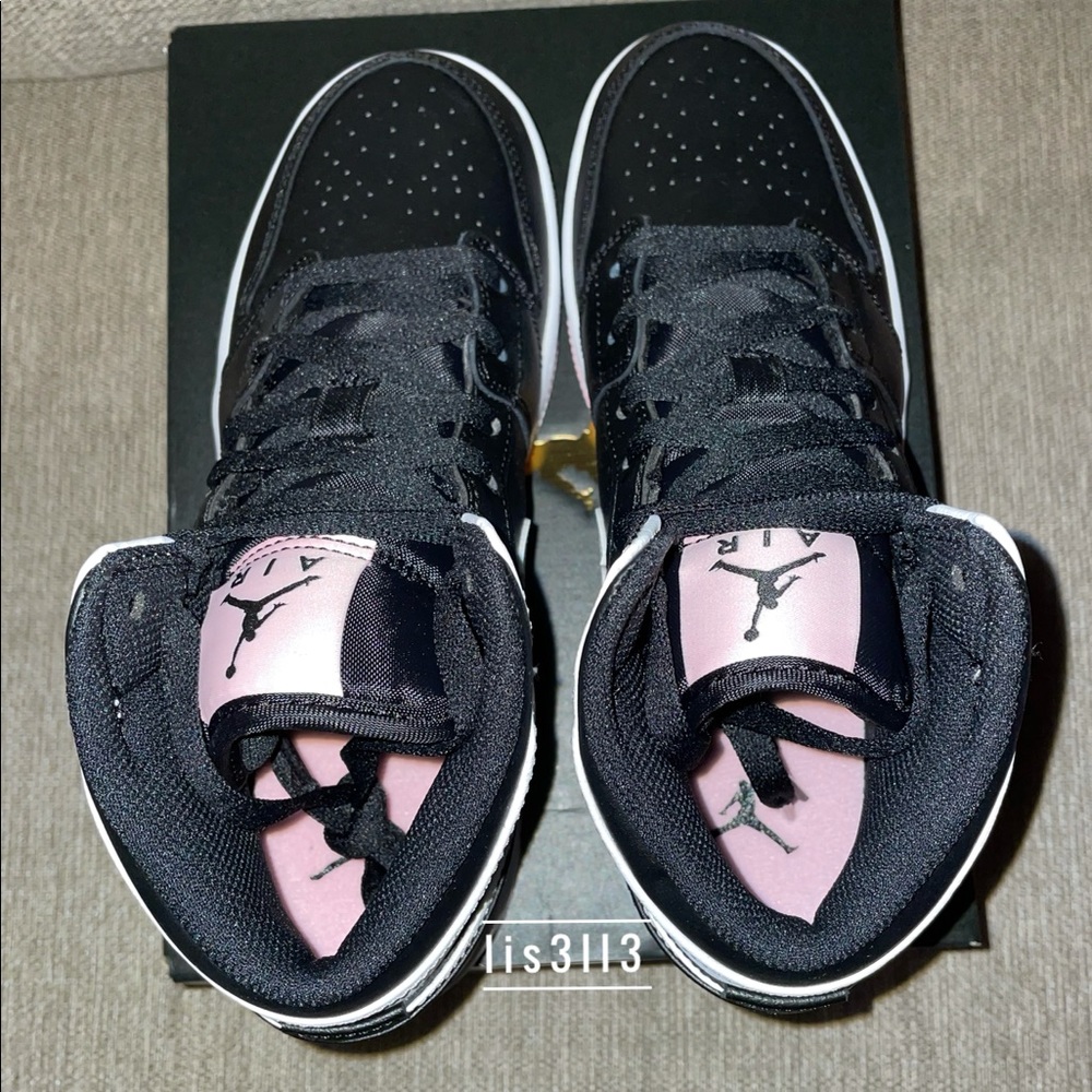Air Jordan 1 Mid Arctic Punch - Picture 6 of 15
